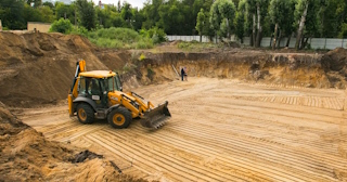 Разработка котлована Домодедово стоимость за от 576 руб. м3 - заказать работы по копке и рытью котлованов | траншей